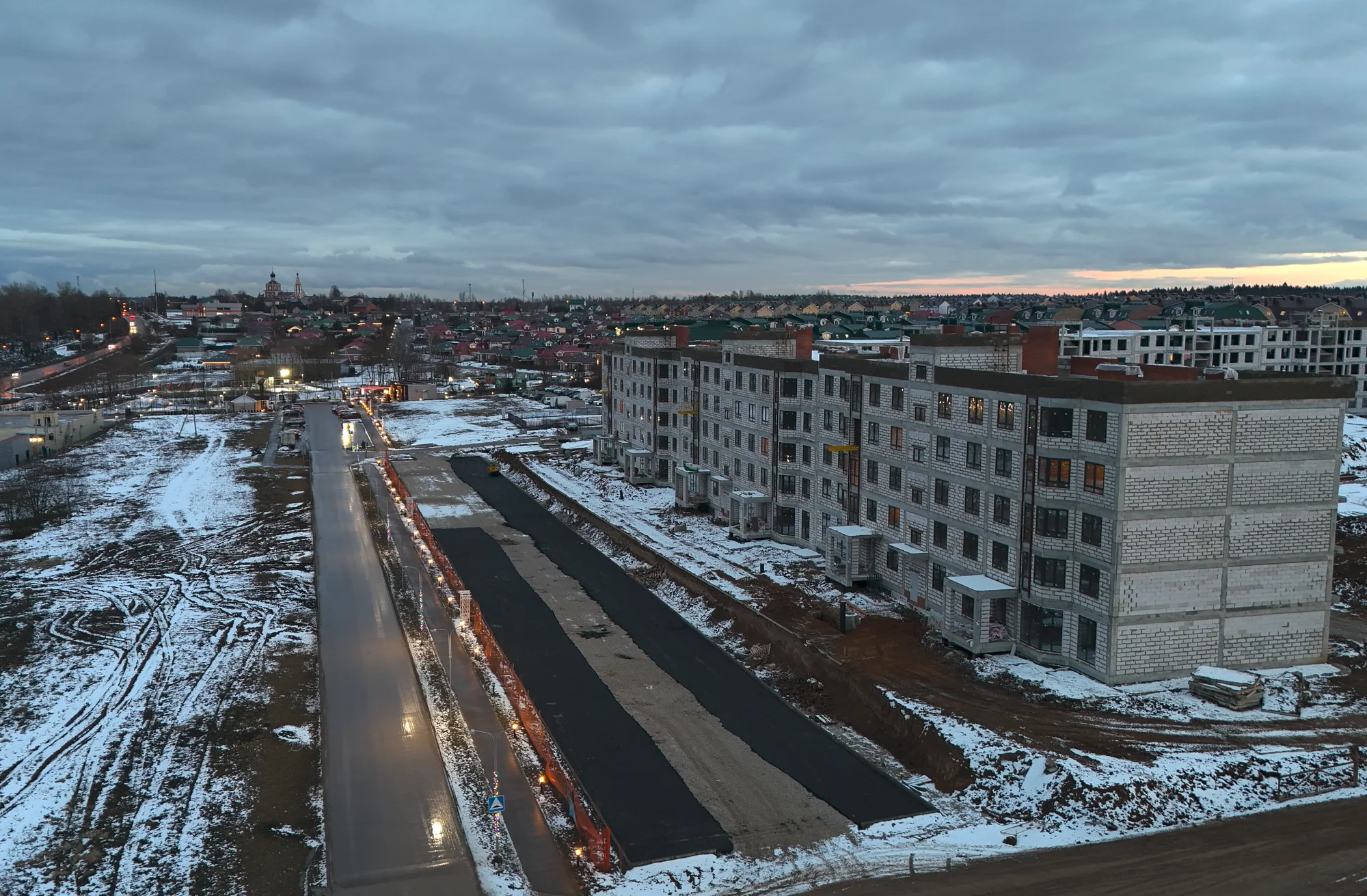 Петропавловский бульвар у домов квартала Дружба